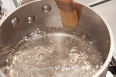 Brushing pan