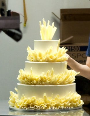 Wedding cake with curls