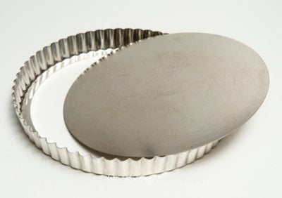 tart pan with removable bottom