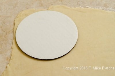 6"circle on pastry