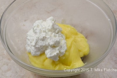 Cream in Lemon Curd