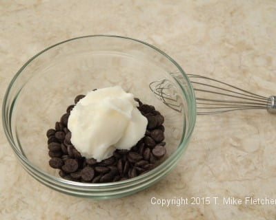 chocolate/oil in bowl