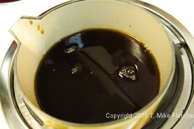Soaking syrup with coffee