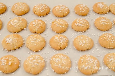 Amaretti cookies baked