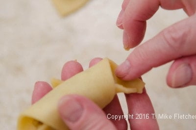 Dampening edges for Kifle with Walnut Filling