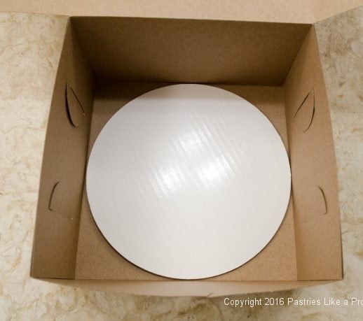 Round inside of a box for Internet Bakery Suppliers of Paper Goods for Cakes