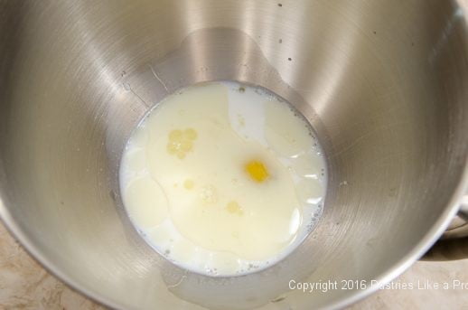 Liquids in bowl for Pane Bianco