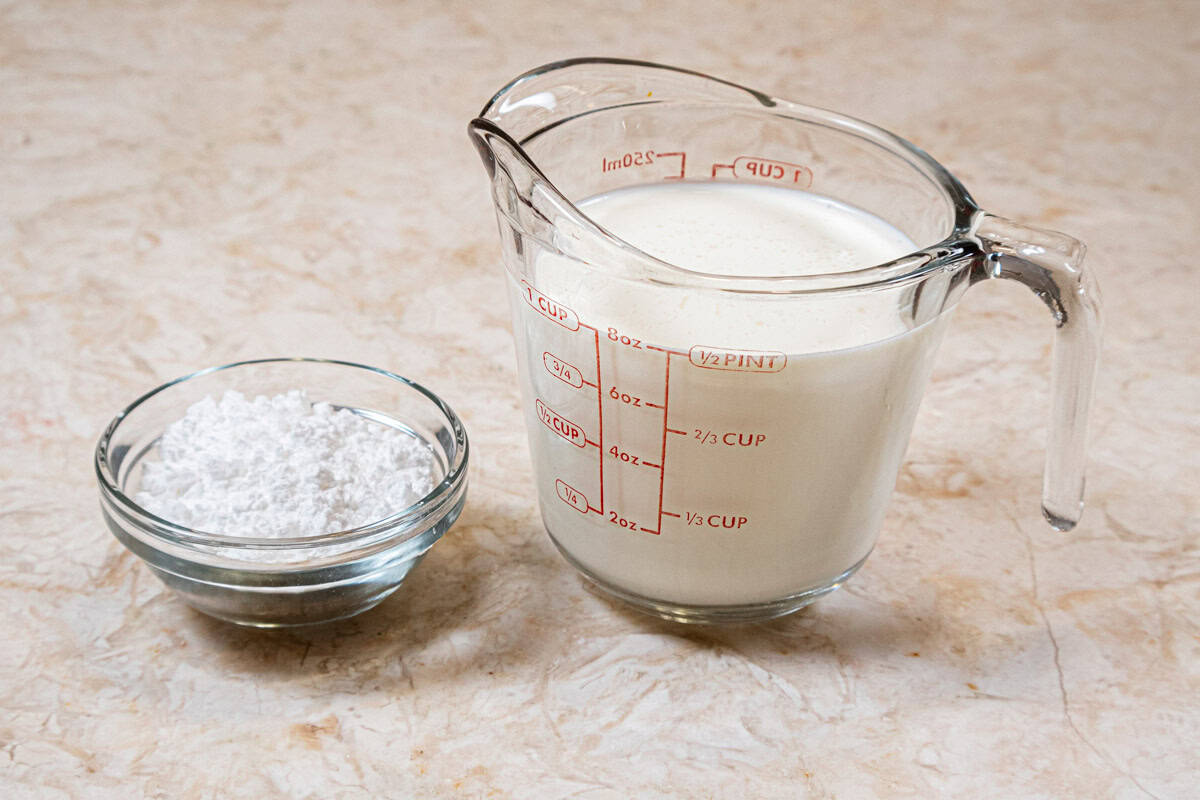 The ingredients for the whipped cream wreath are powdered sugar and heavy cream. 