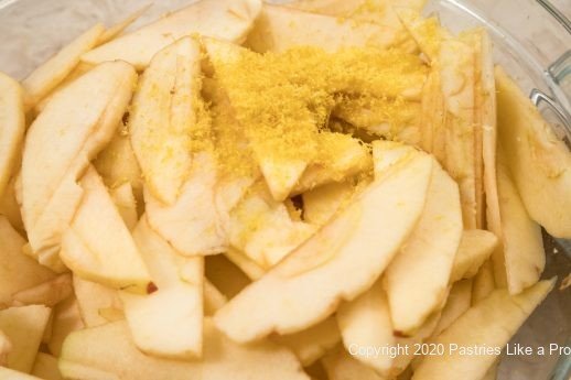 Apples with Lemon for Apple Crisp