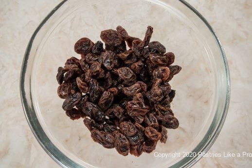 Drained raisins