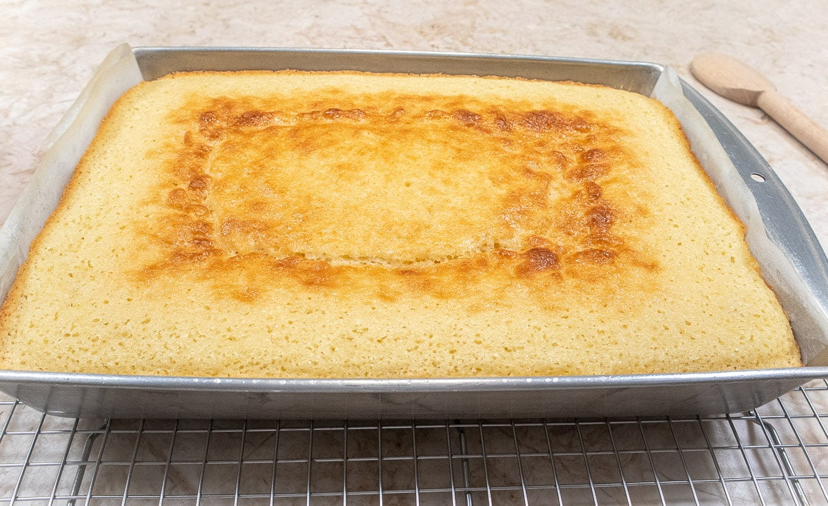 Baked cake layer