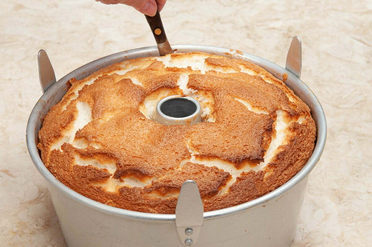 Angel Food Cake - in a Bundt pan : r/TastingHistory