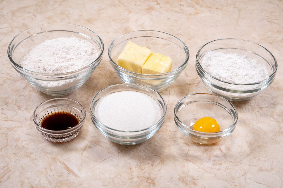 Ingredients for crumb topping are flour, cake flour, butter, sugar, vanilla, and egg yolk.