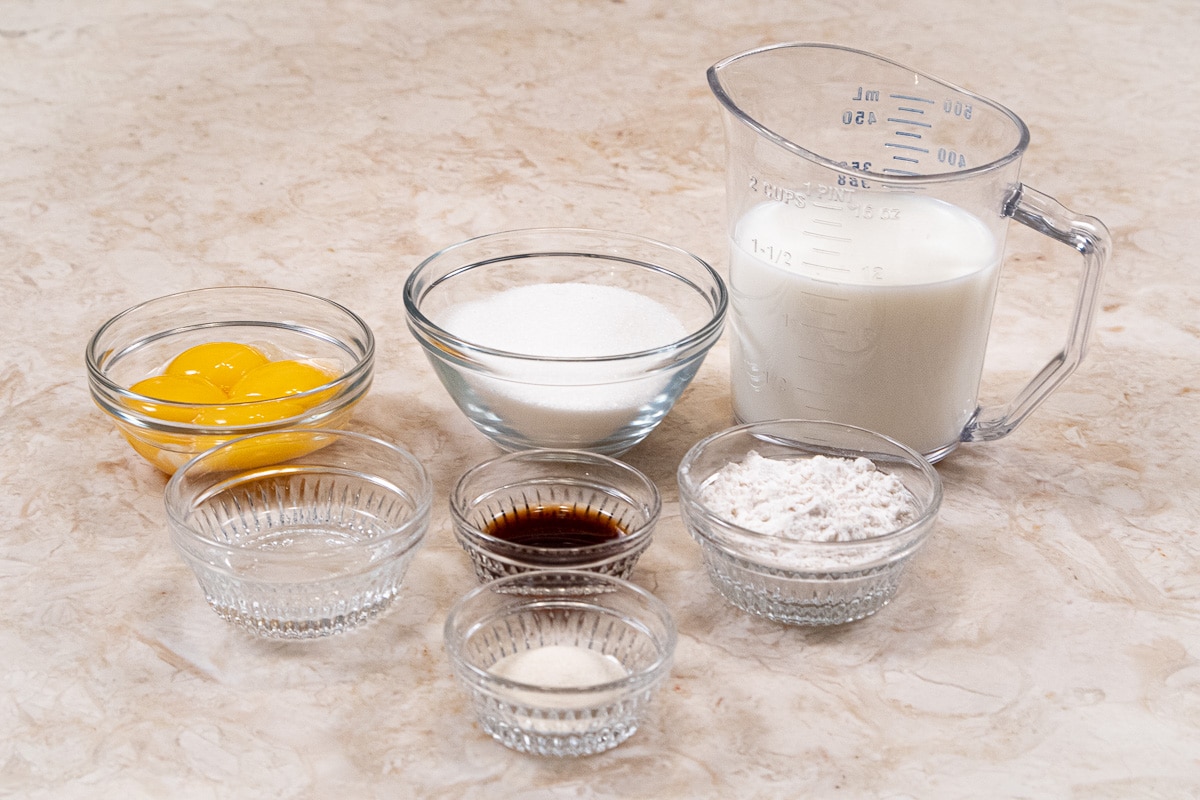 Pastry cream ingredients included, egg yolks, granulated sugar, milk, water, vanilla extract, flour, gelatin. 