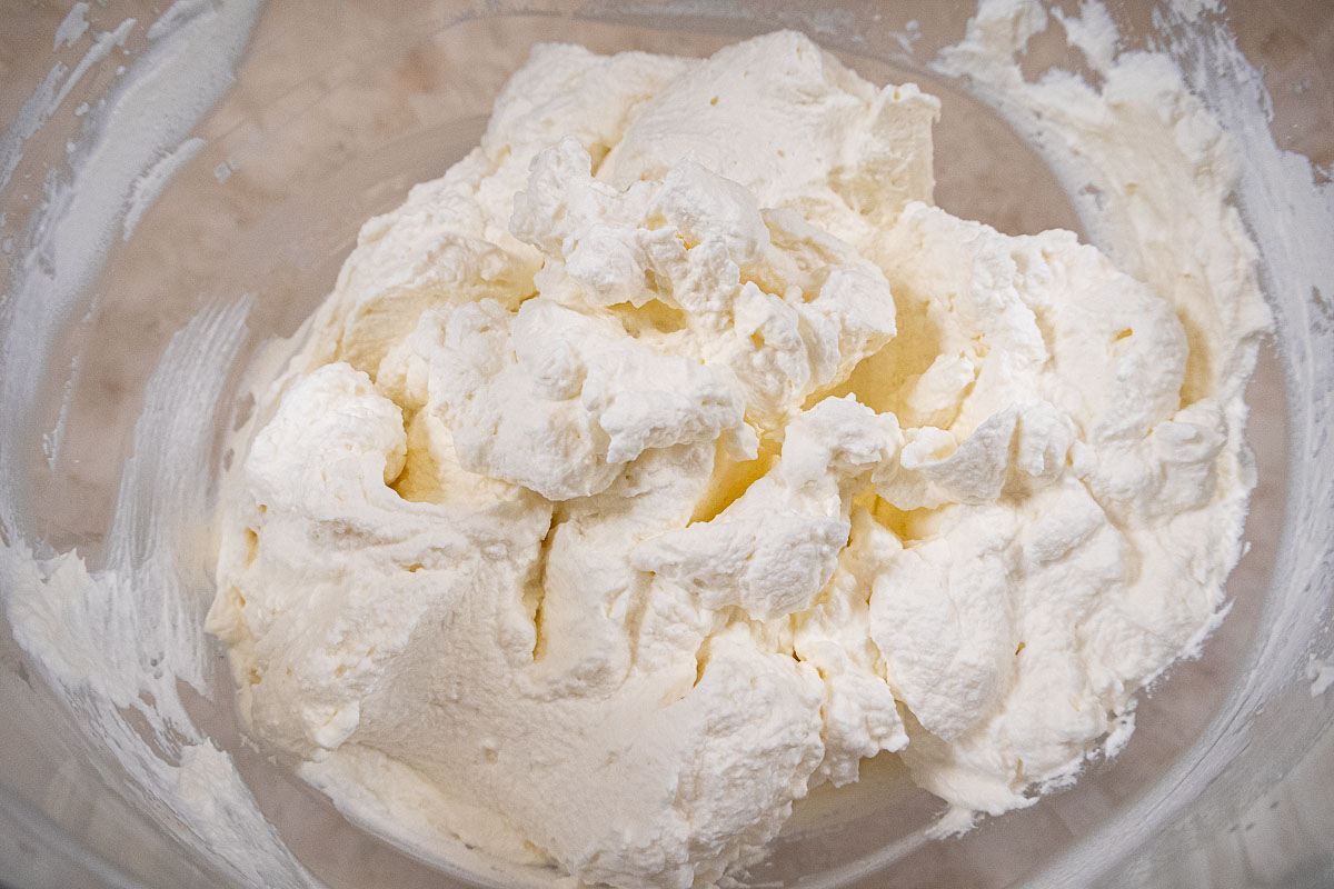 The cream is whipped to medium stiff peaks.