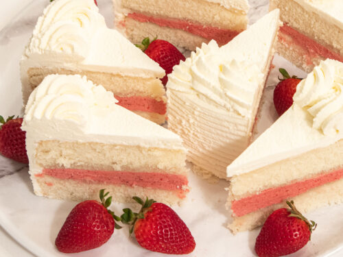DULCET FRESH CREAM STRAWBERRY CHIFFON CAKE (3 OPTIONS) (3 Days Notice  Required) | Japanese Strawberry Cake | engmarqengenharia.com.br
