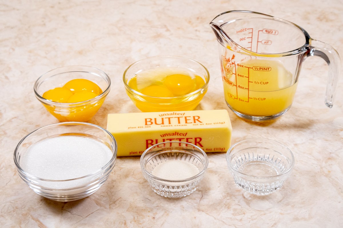 Ingredients for the Lemon Curd are egg yolks, whole eggs,lemon juice, sugar,butter, gelatin and water.