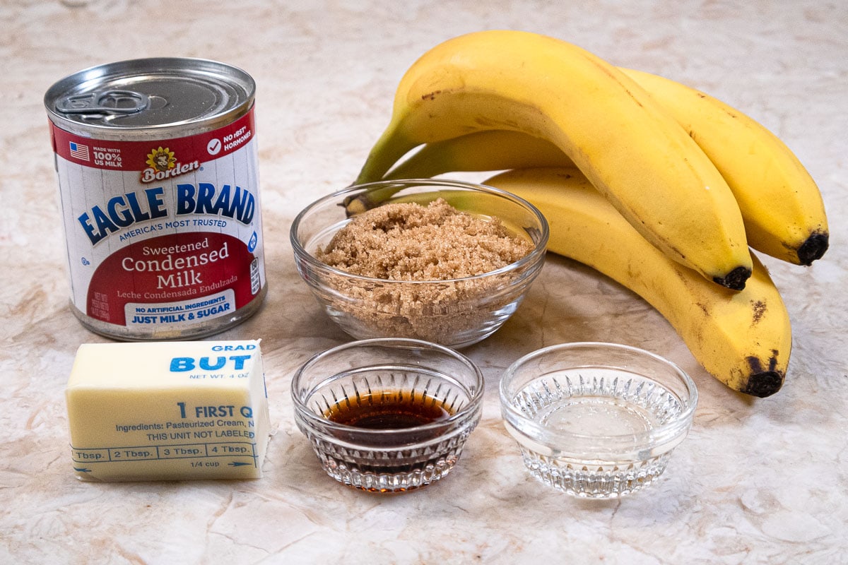 Ingredients for the toffee filling include condensed milk, brown sugar, butter, vanilla, corn syrup and bananas.