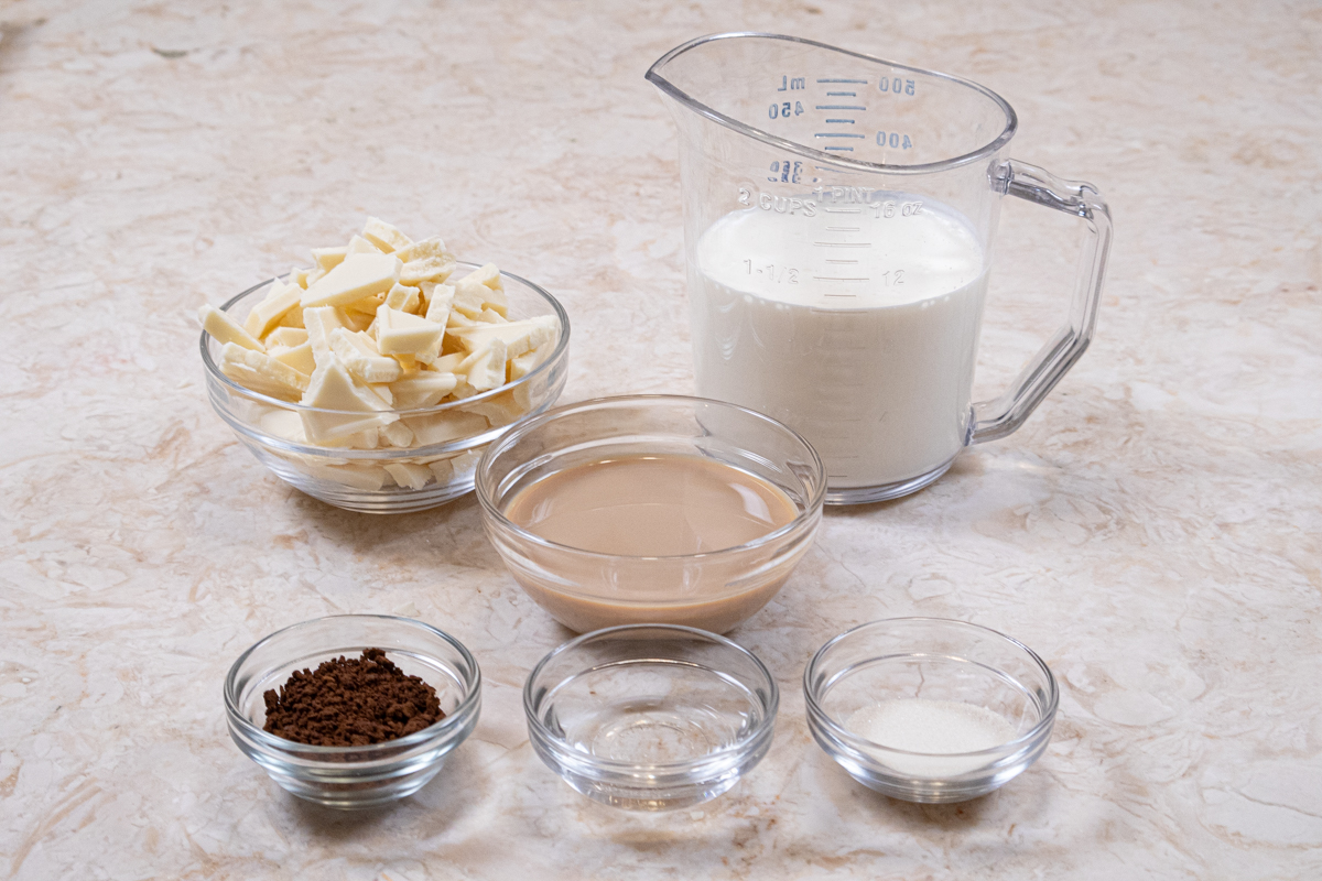 The Bailey's mousse contains instant coffee, ater, gelatin, Baliey's liqueur, white chocolate and heavy cream. 